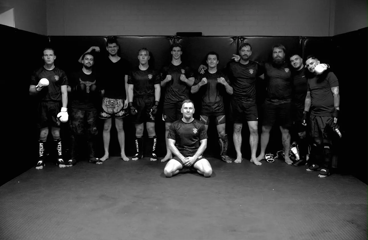 Teamfoto van Willpower Gym, zwart-wit